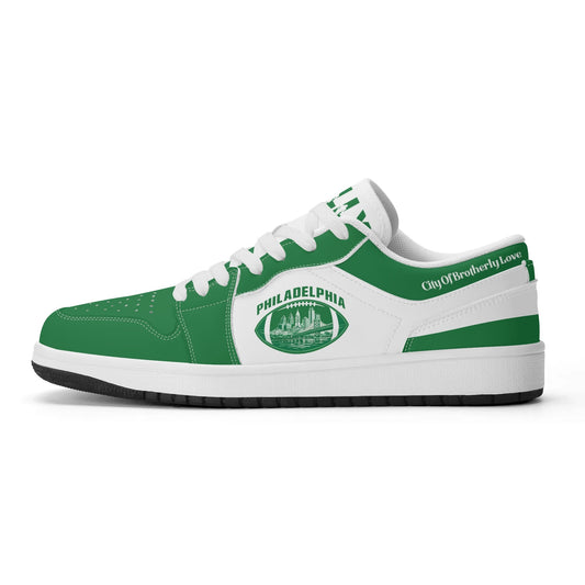 Philadelphia football Jamrock Low top sneakers in green, white with football badge with the skyline over the river