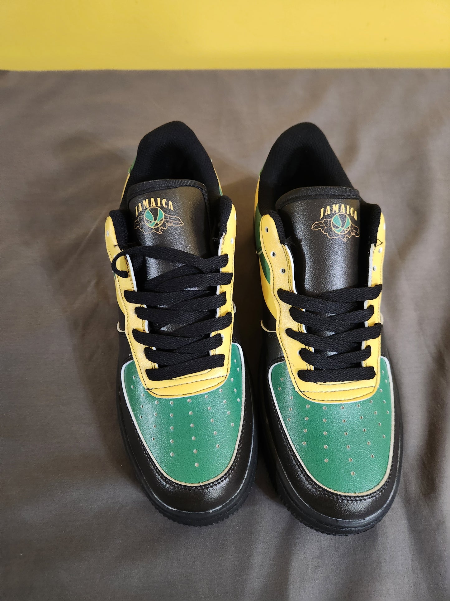 Jamaica Shoes - Size 8.5 Flag Sneakers